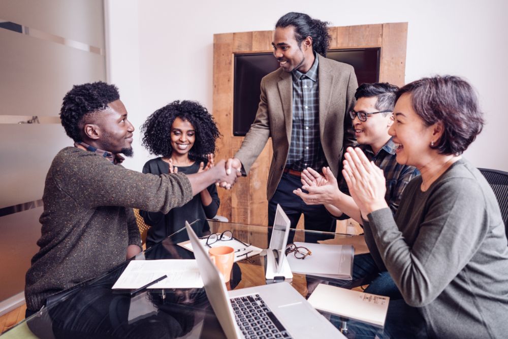 How Microlearning Improves Sales Team Agility