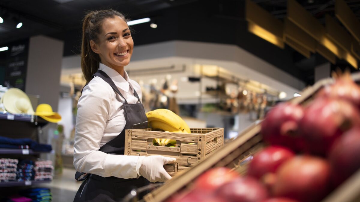 Why Your Retail Onboarding Checklist Is Failing Your New Hires (and How to Improve It)