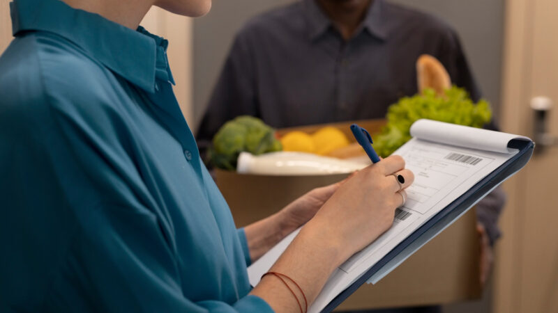 FREE Shift Handover Template for Hospitality Teams (+ How to Use It)